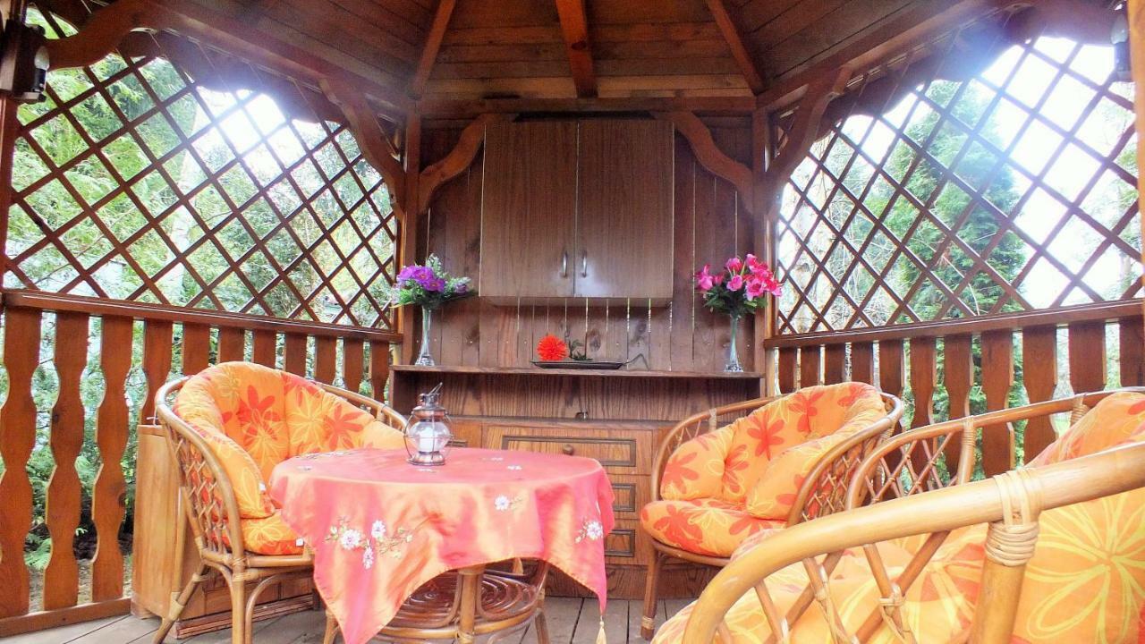 Bieszczadzki Dworek Holiday home *